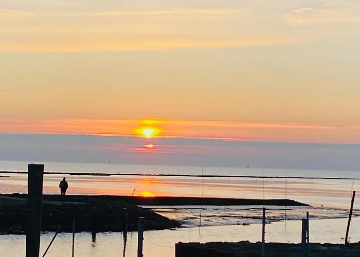 Luettje Deichvilla Backbord Holiday home Dorumer Neufeld